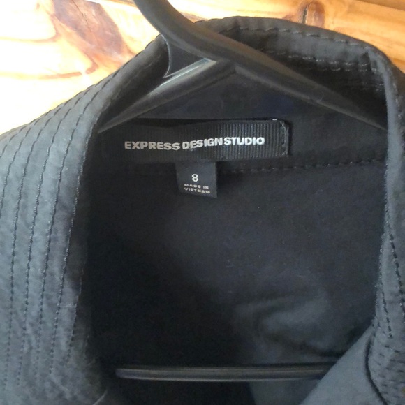 Express size 8 - Picture 2 of 4